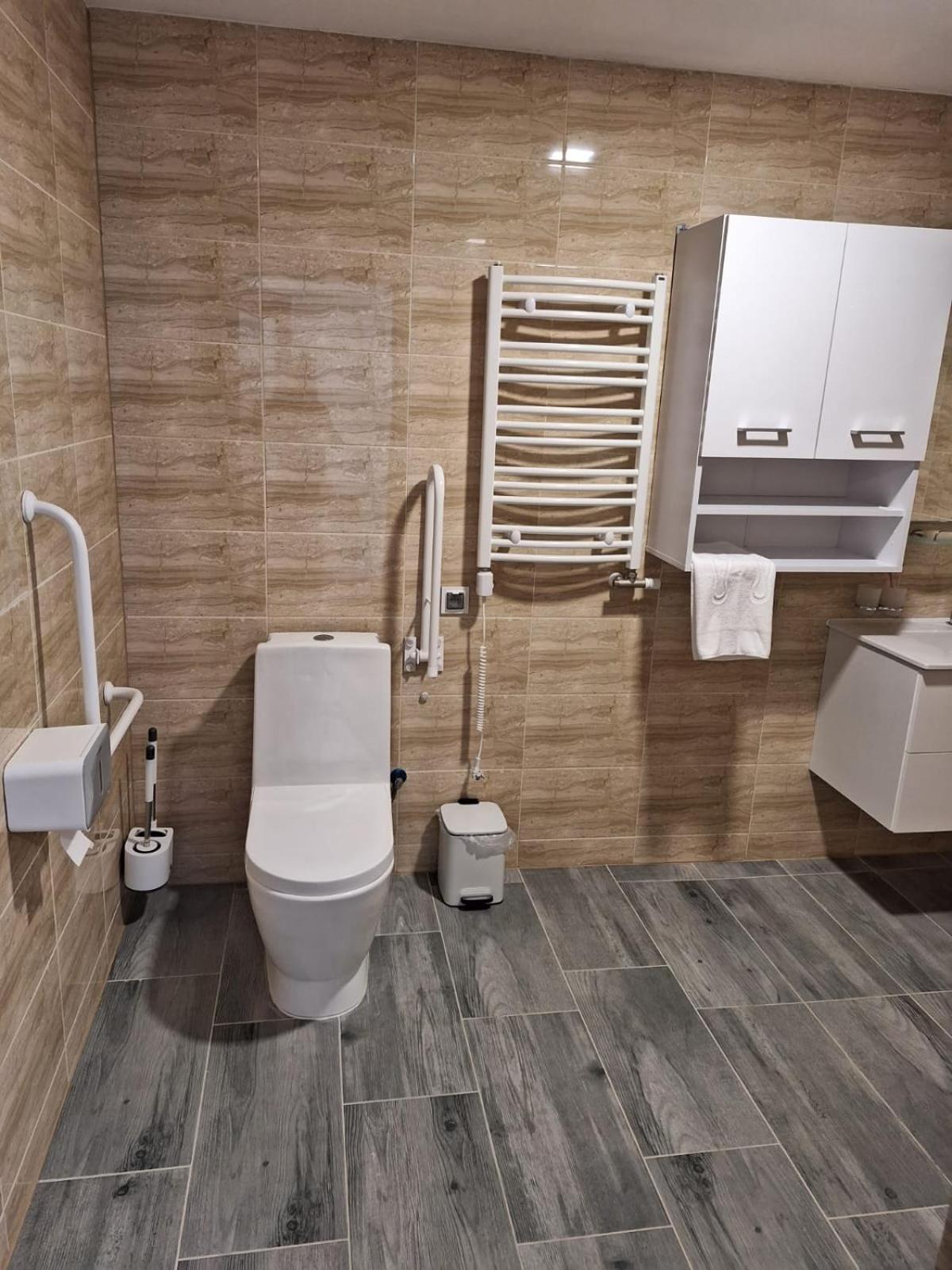 Comfort Stay, Ev, Parking Boleslawiec (Lower Silesia) Exterior foto