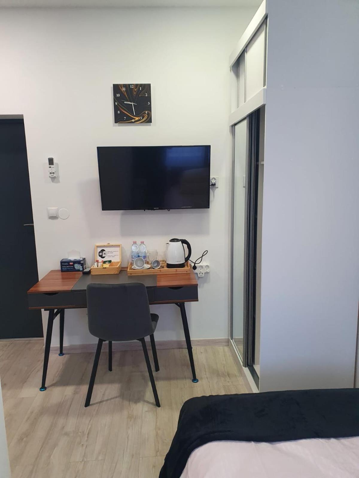 Comfort Stay, Ev, Parking Boleslawiec (Lower Silesia) Exterior foto