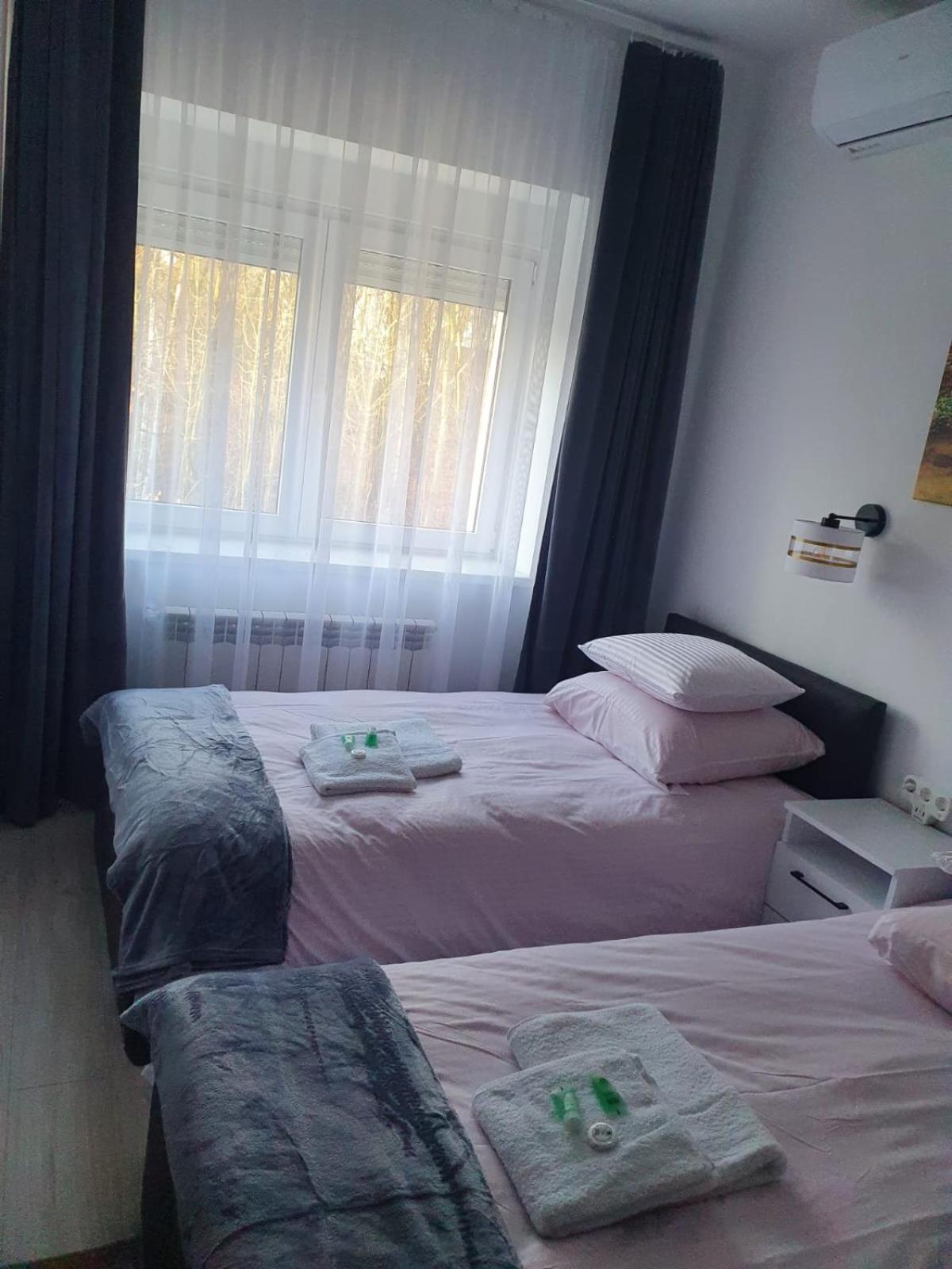Comfort Stay, Ev, Parking Boleslawiec (Lower Silesia) Exterior foto