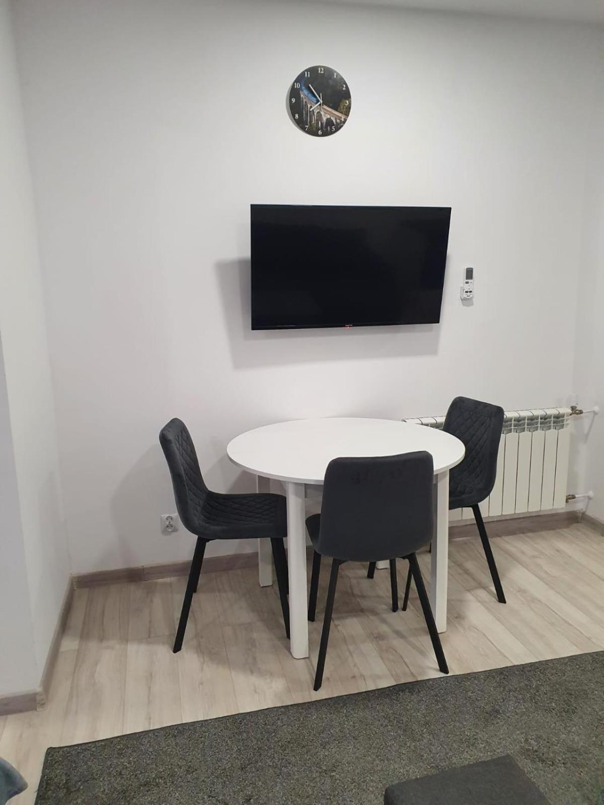 Comfort Stay, Ev, Parking Boleslawiec (Lower Silesia) Exterior foto