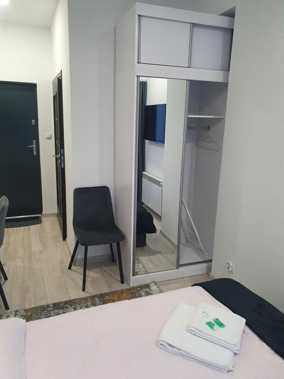 Comfort Stay, Ev, Parking Boleslawiec (Lower Silesia) Exterior foto