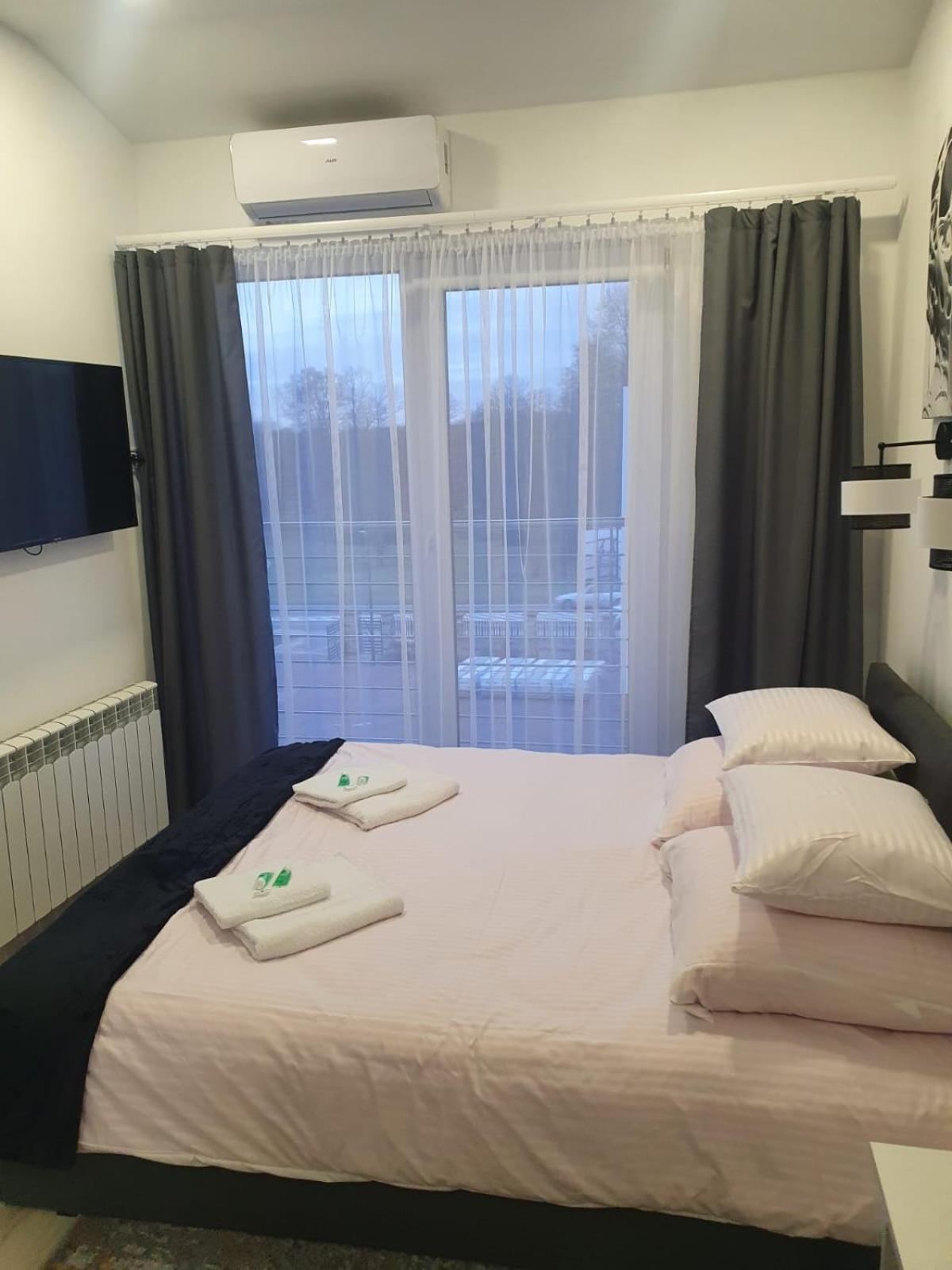 Comfort Stay, Ev, Parking Boleslawiec (Lower Silesia) Exterior foto